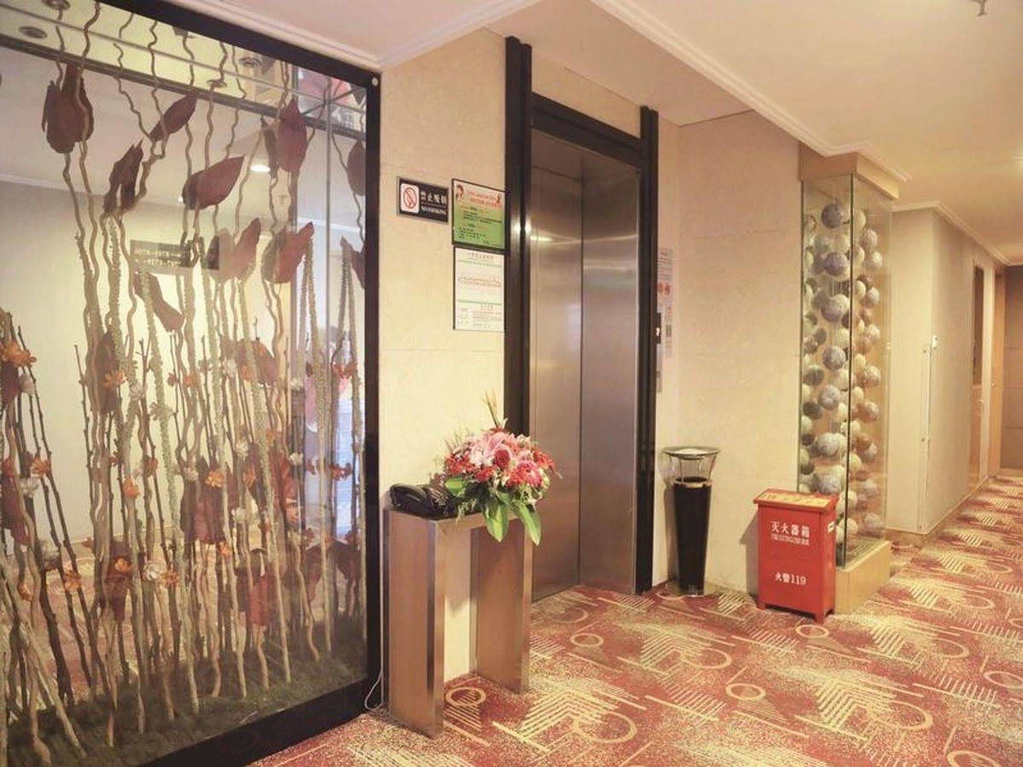 Yiwu Kasion Pushang Hotel Exterior photo