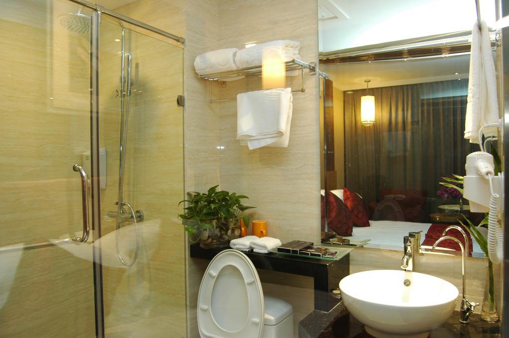 Yiwu Kasion Pushang Hotel Exterior photo