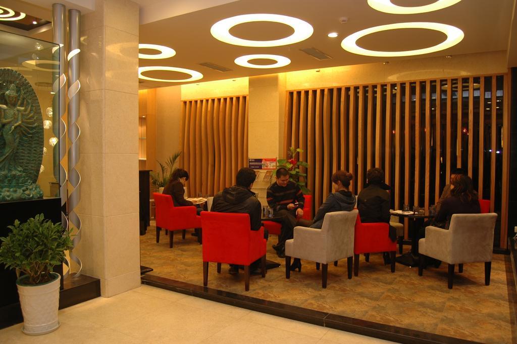 Yiwu Kasion Pushang Hotel Exterior photo